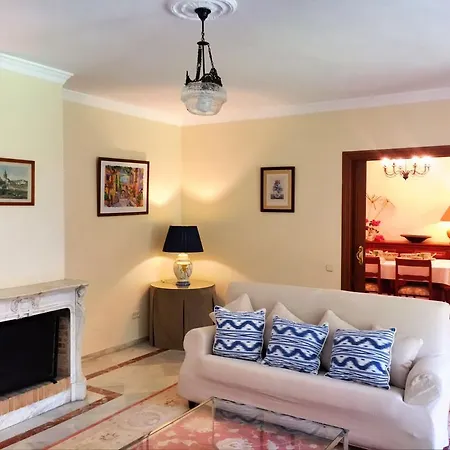 Casa Loragui Villa *
